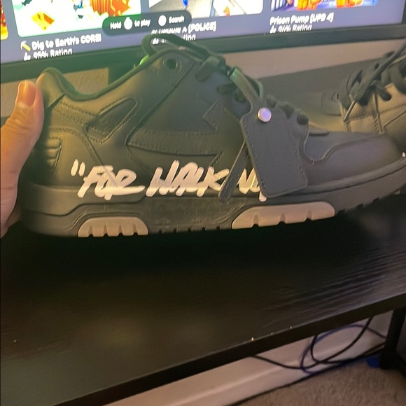 Off-White Black Sneakers